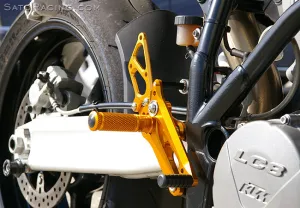 REAR SETS